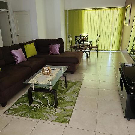 New Kingston Luxurious Secure Condo Zewnętrze zdjęcie