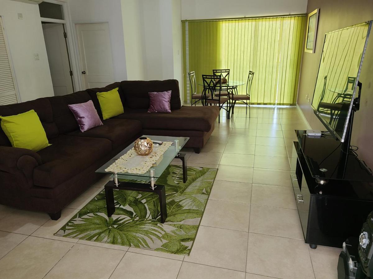 New Kingston Luxurious Secure Condo Zewnętrze zdjęcie
