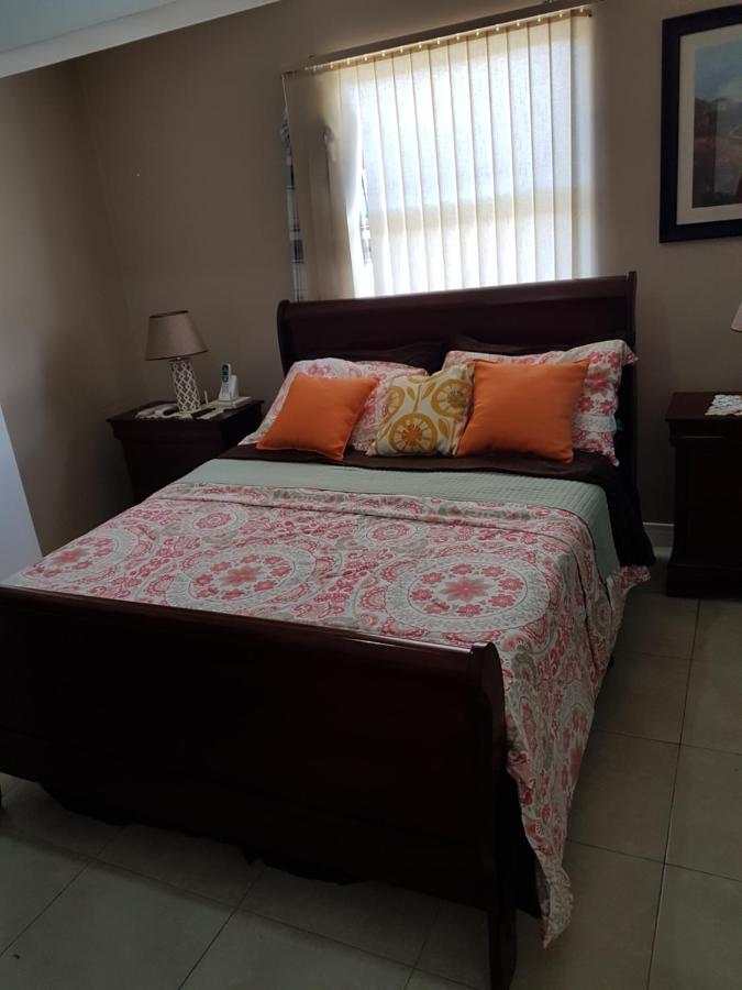New Kingston Luxurious Secure Condo Zewnętrze zdjęcie